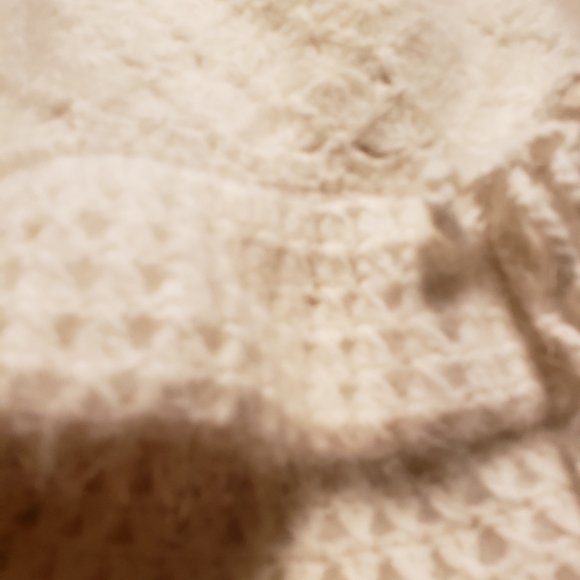 Ladies soft white hat - Picture 10 of 14